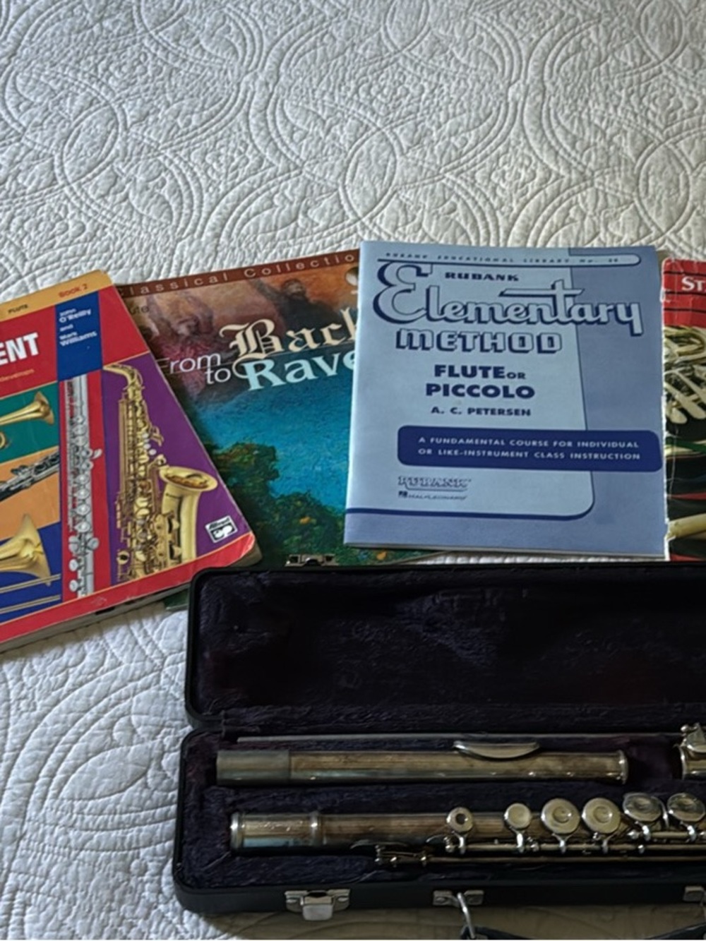 Armstrong beginner Flute with travel case and flute music books-